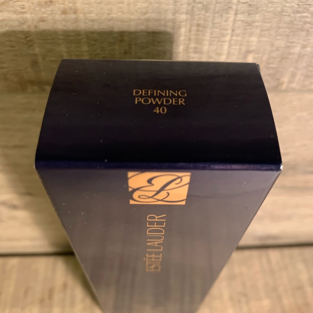 Estee Lauder Defining Powder Foundation Brush - Picture 3 of 4